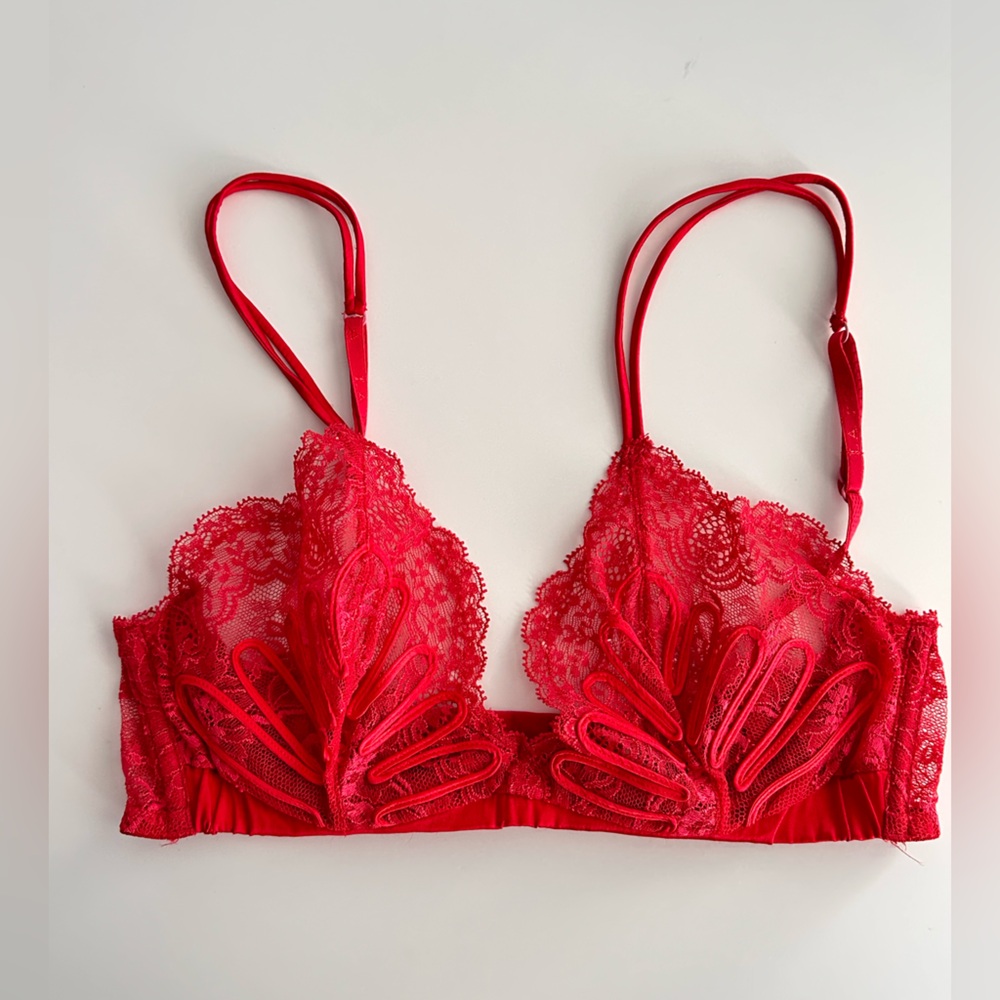 LA Perla Elegant Red Lace Bralette - Picture 2 of 12